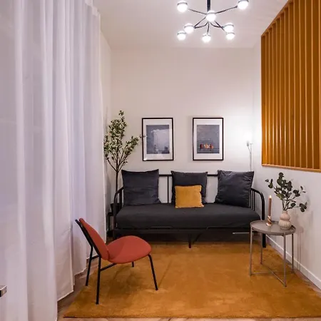 Double Shot Apartment